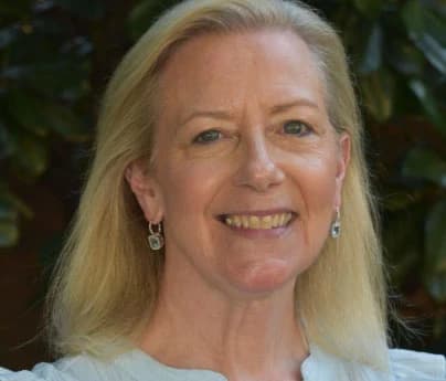 Headshot of Libby Kelligrew